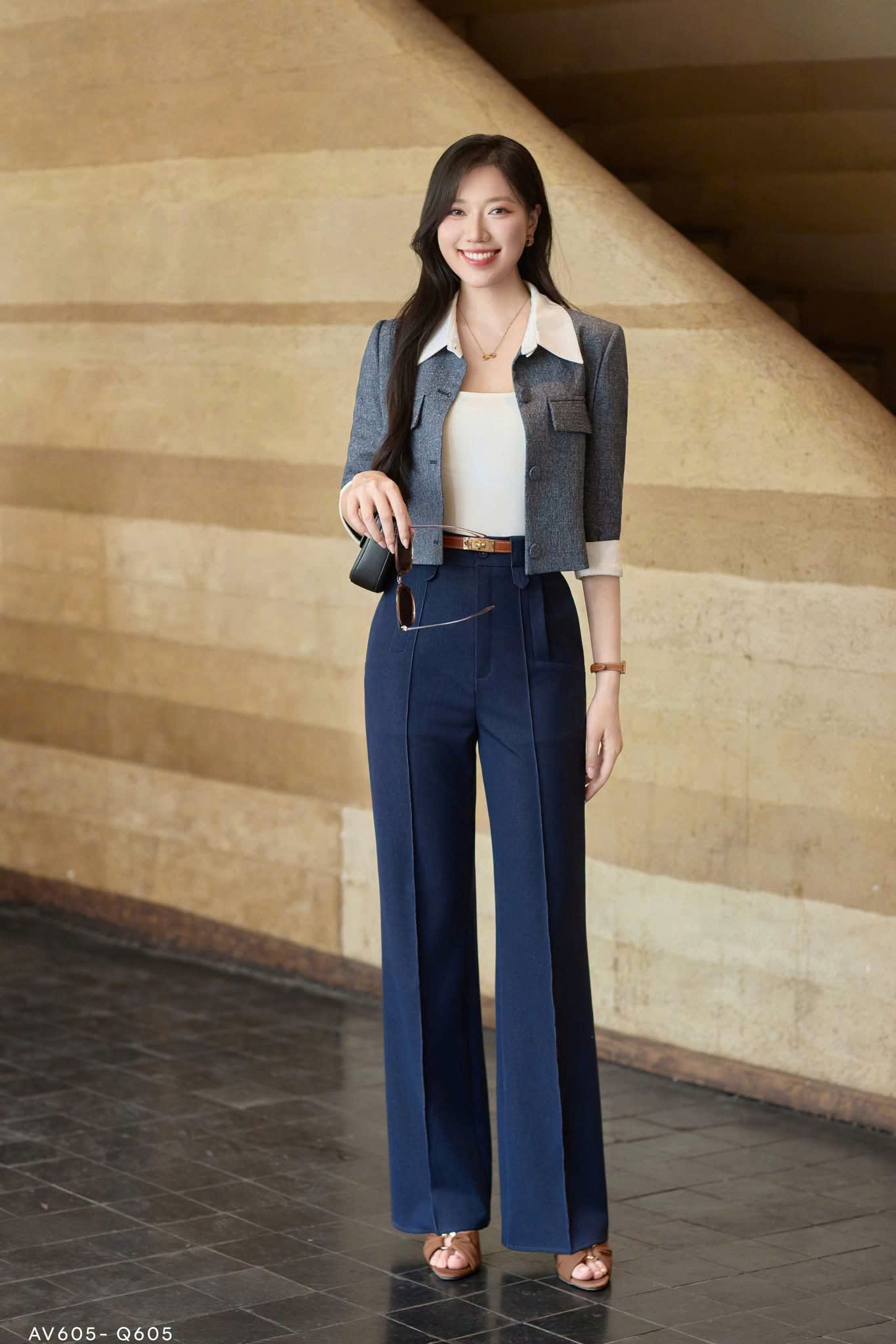 Áo vest cổ bẻ phối trắng kem cách điệu