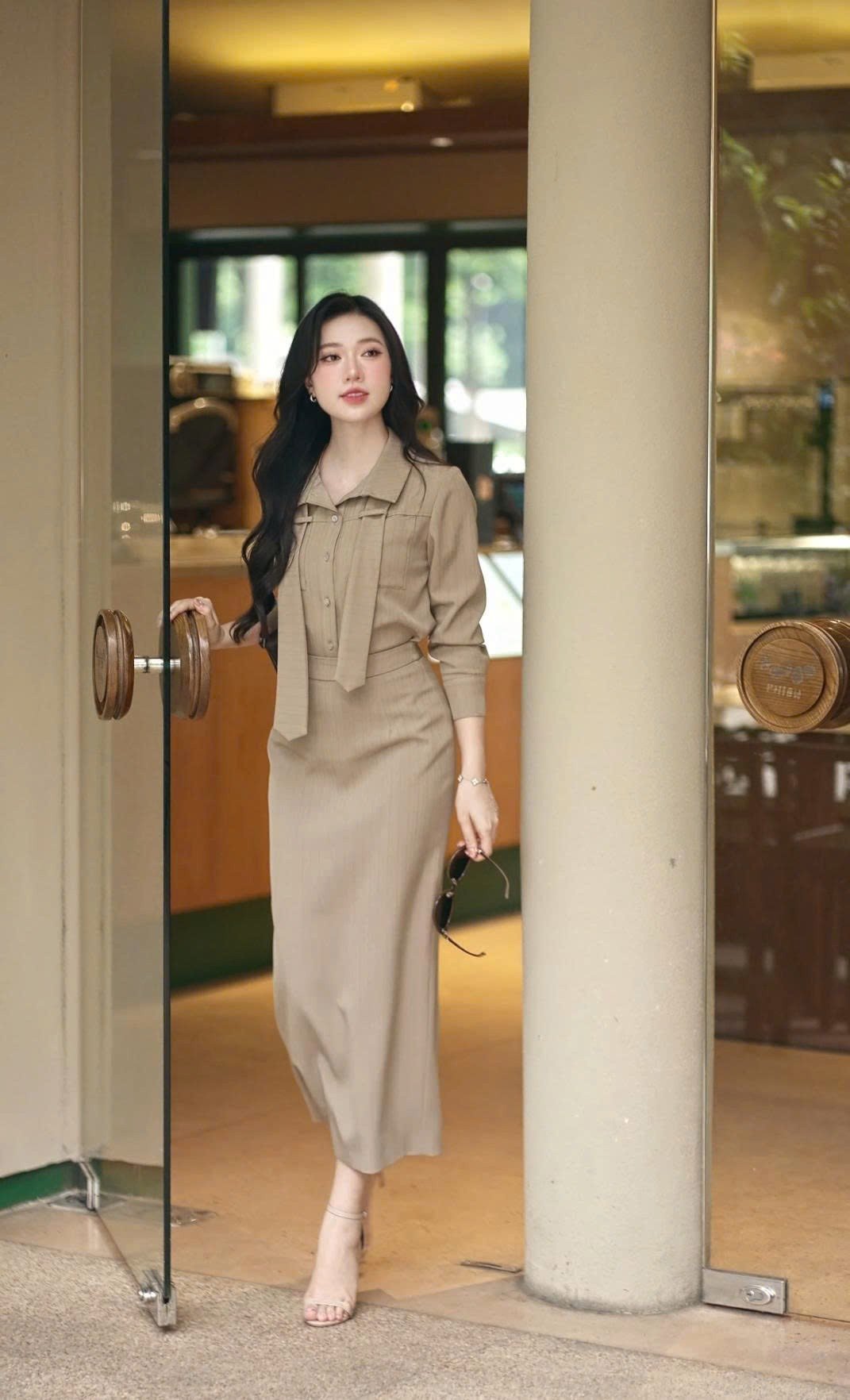 Chân váy bút chì tôn dáng thanh lịch
